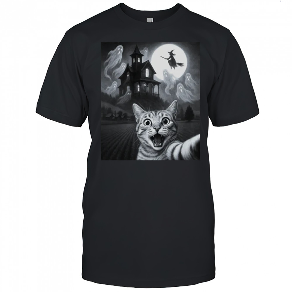 Cat Selfie With Scary House T-Shirt Cat Selfie With Scary House T-Shirt