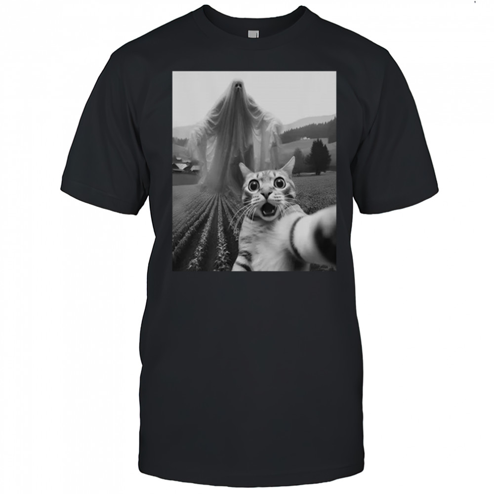 Cat Selfie with Spooky Ghost T-Shirt